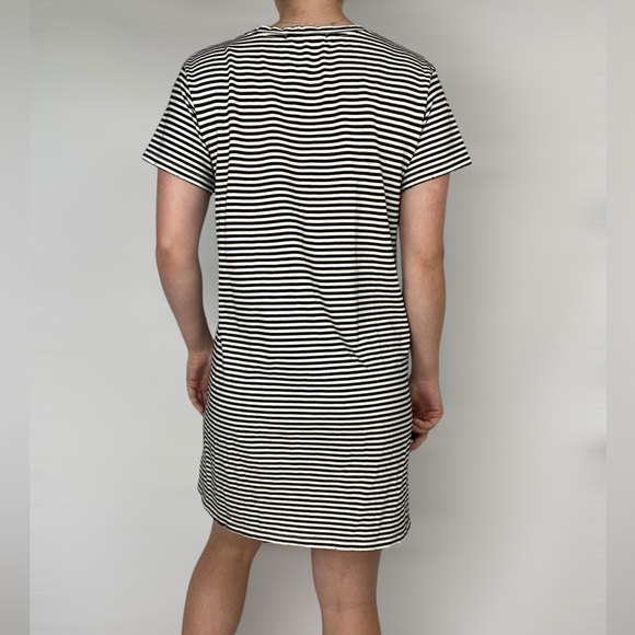 AMO Denim Twist Dress in Mini Stripe Crewneck Short‎ Sleeve Relaxed - Picture 4 of 6